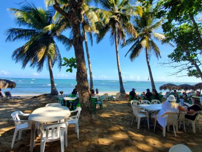 Estrella del mar restaurant in Costambar beach