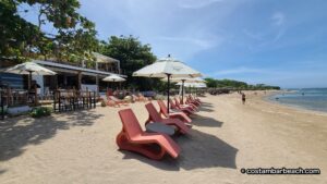 Loungers at the beach restaurant in Costambar